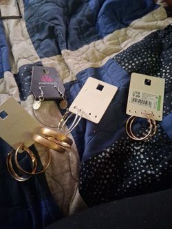 Ear rings