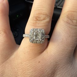 1.05ctw Princess Cut Halo Diamond Ring 14kt White Gold 