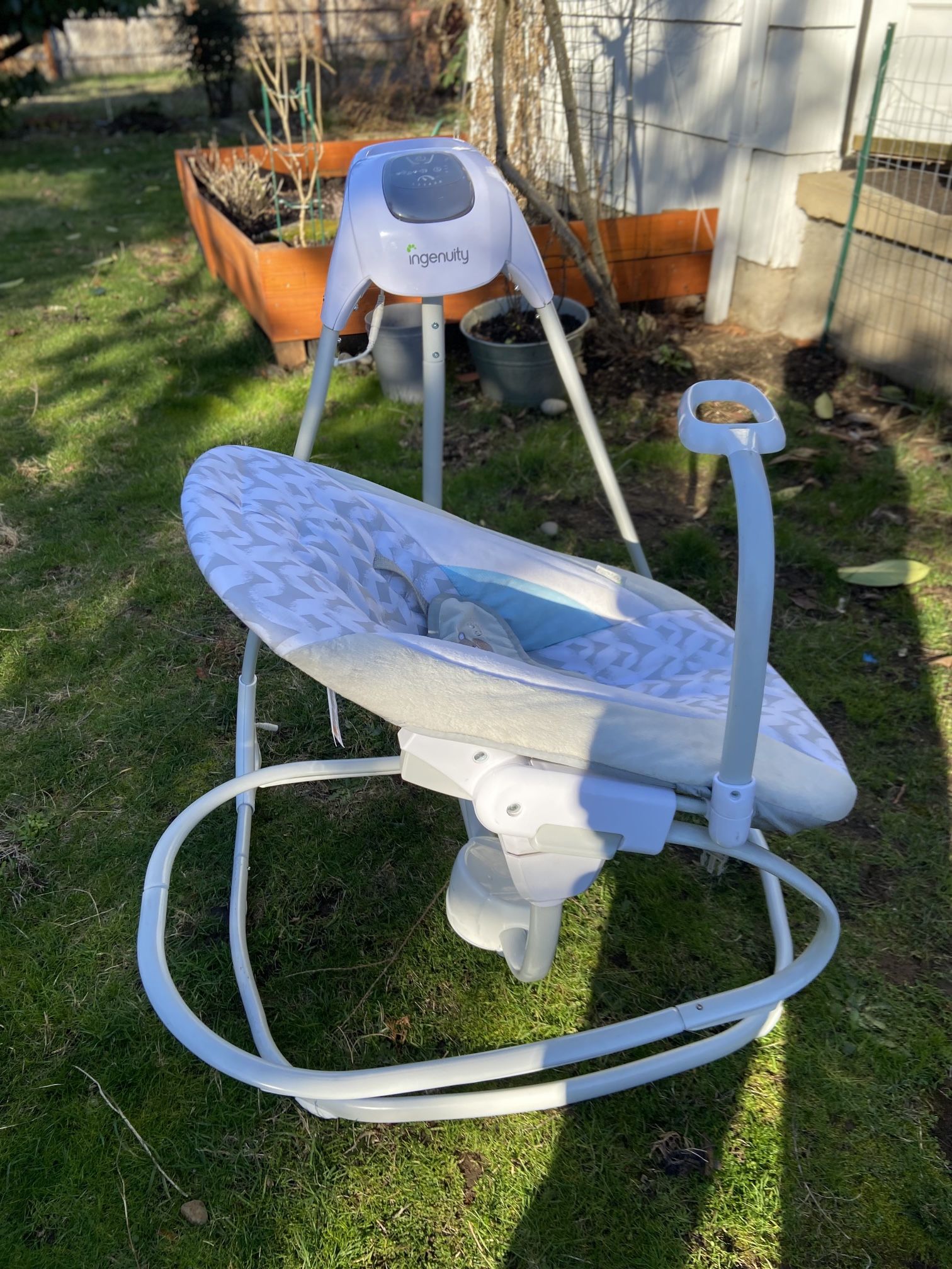 Baby Swing Ingenuity 2-in-1 SimpleComfort Compact Baby Swing & Rocker - Lightweight, Multi-Direction, 6 Speeds, Nature Sounds & Vibrations - Raylan