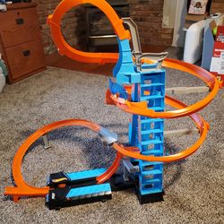 Hot Wheels Sky Crash Tower