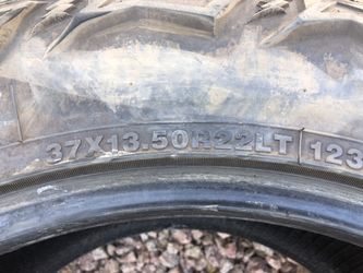 37x13.50r22lt