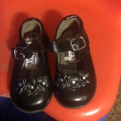 French Toast Leather Shoes Girls Size 5C