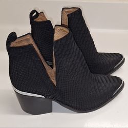 City-Slick Cowgirl Boots
