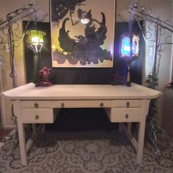 Chinese Desk White $50 Firm Bargain At Twice The Price