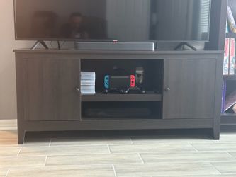 Dark Wood TV Stand / Media Console with Storage – Great Condition 58x18