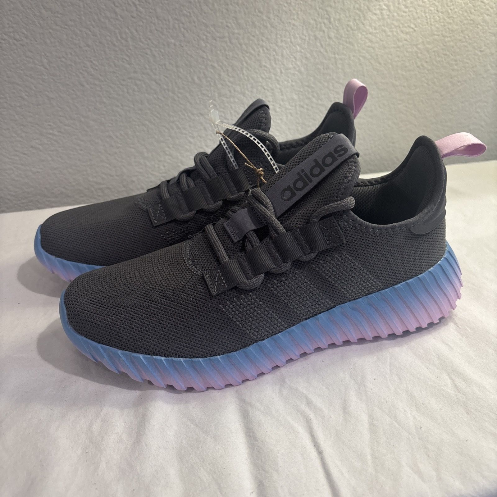 Adidas Sz 9.5 Women Kaptir . New No Box 