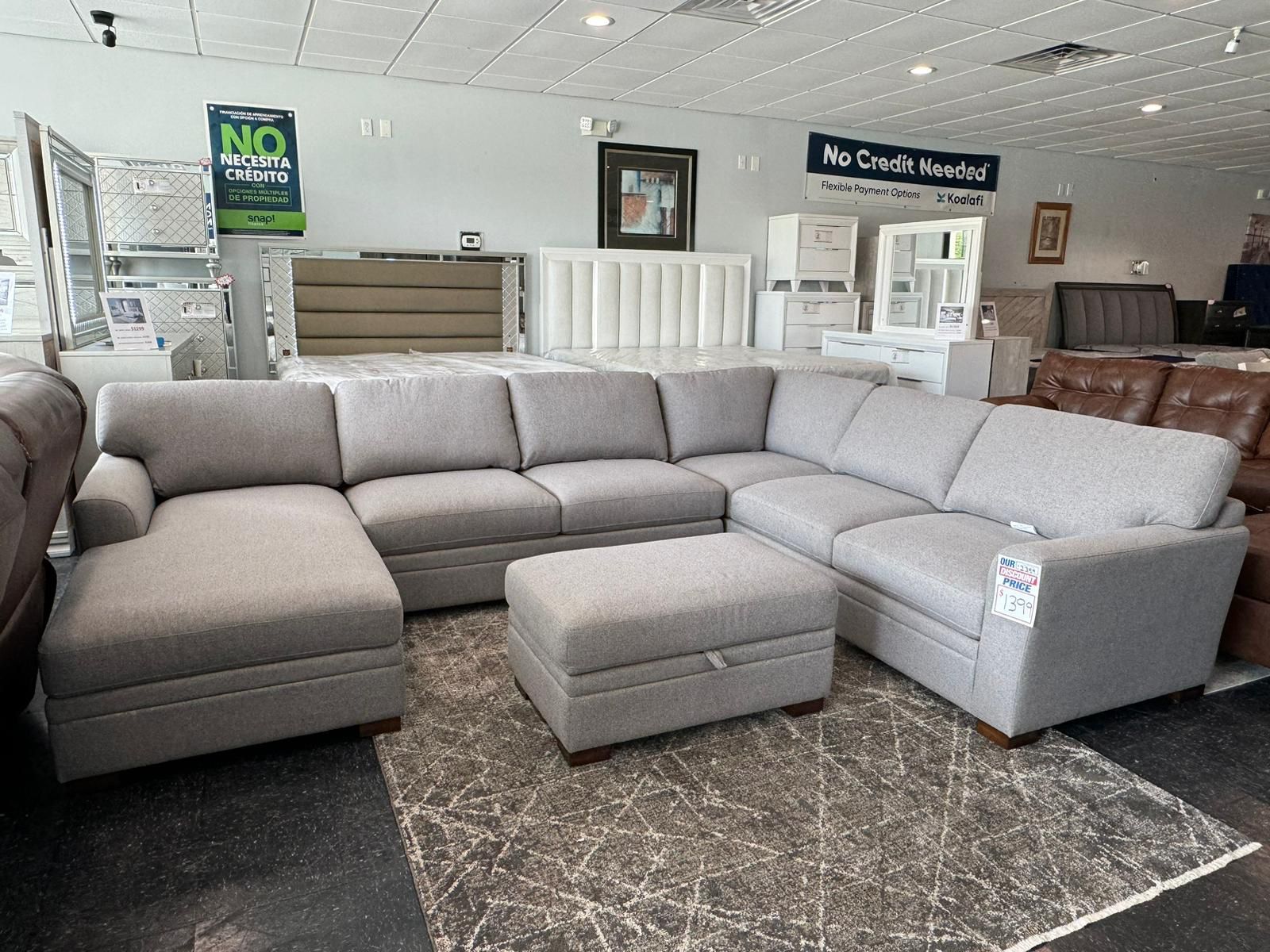 Thomasville Large U Shape Sectional & Storage Ottoman Set For &1399. Delivery Available 