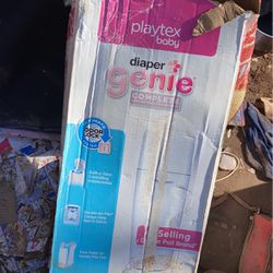 N.E.W - PLAYTEX baby Diaper Genie COMPLETE