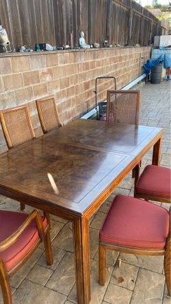 Dining table 6 chairs with nice pillows
