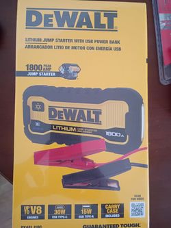 DEWALT 1800A Lithium Jump Starter with USB Power Bank