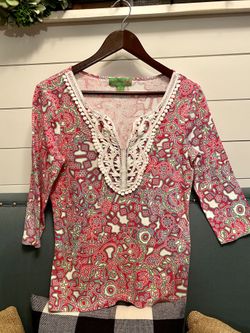 Lilly Pulitzer looks like blouse