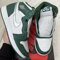 Gorge Green Jordan 1   
