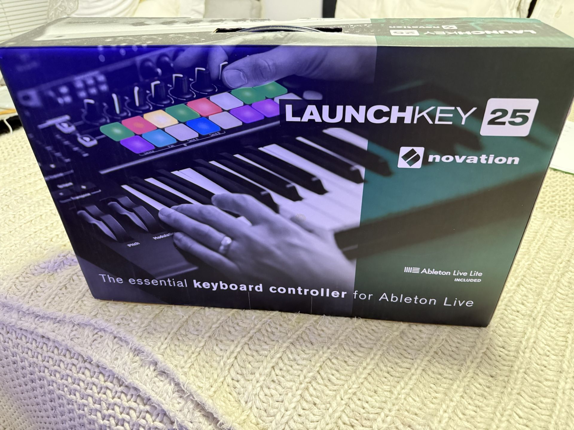 Launchkey 25 Novation Performance Workstation Music Creation Keyboard