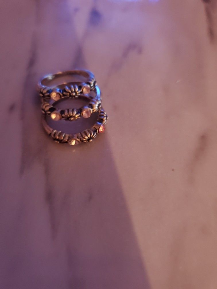 3 SILVER TONE STACK RINGS, SIZE 6.5