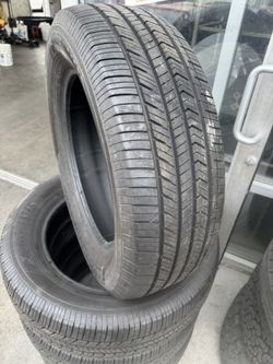 265/60R20 Yokohama Tires 99% Tread life 