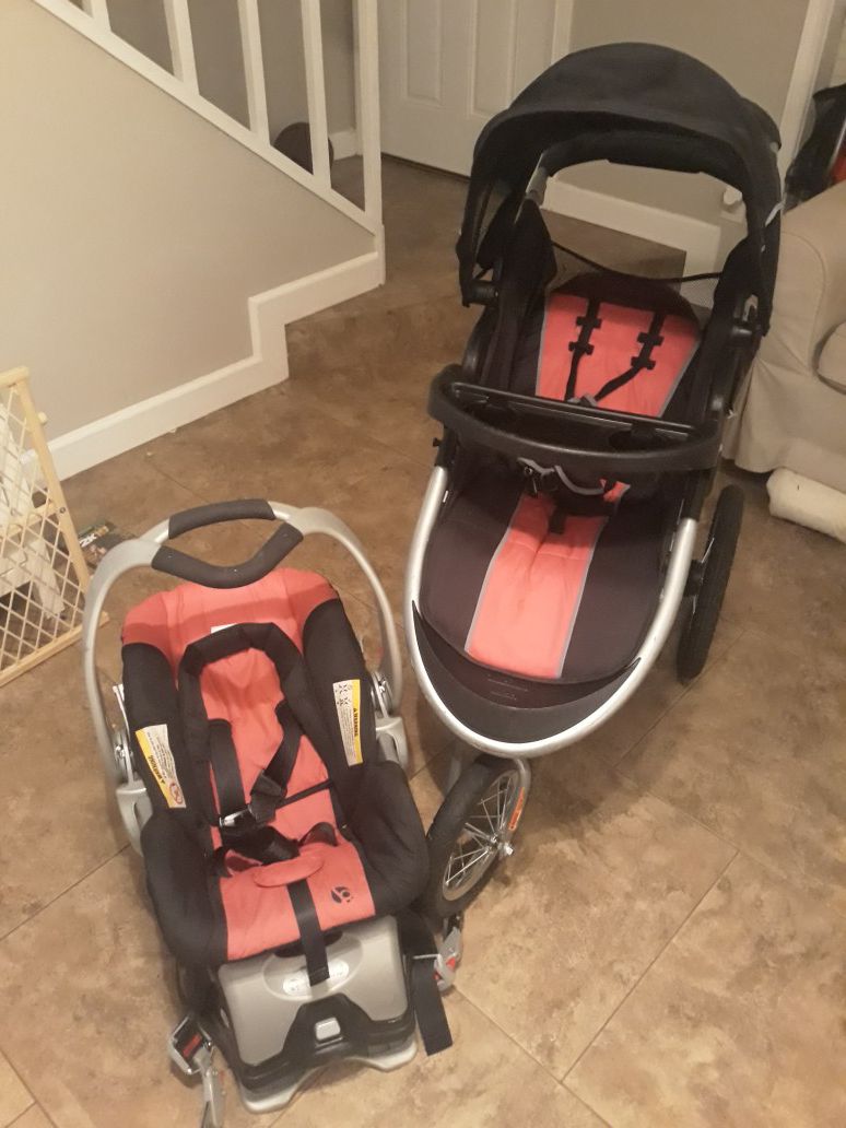 Baby Trend Car Seat and matching Stroller!