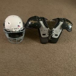 Shoulder Pads And Helmet Set 