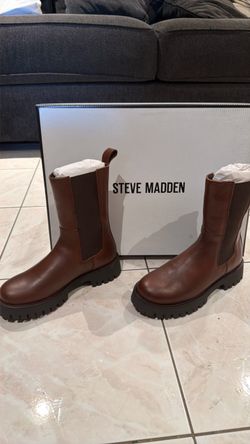 NIB Steve Madden Lowa Brown Leather Platform Chelsea Boots – Size 6