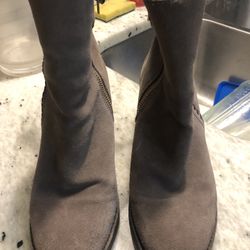 UGG Womens Gray Booties Size 8