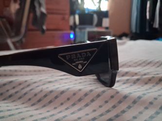 Prada black sunglasses (no case included)