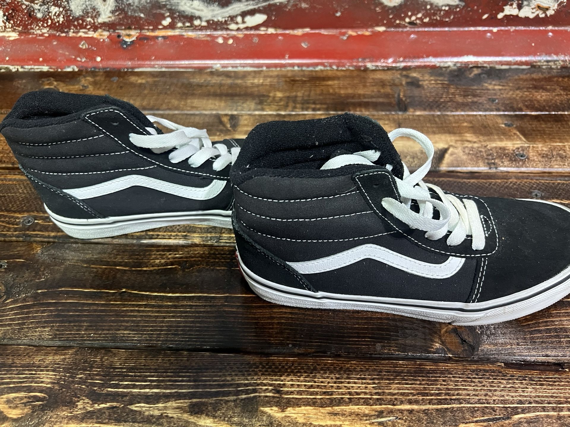 Vans Size 4