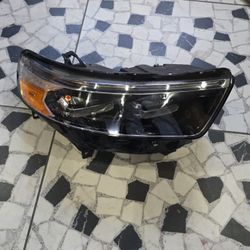 2020 to 2023 Ford Explorer Right Headlight 