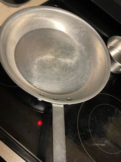 Frying pan 14” rubber grip