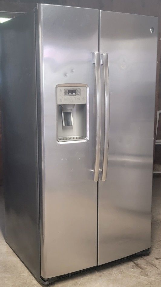 G.e Refrigerator For Sale Working