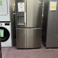 Refrigerator Frigidaire 4 Doors New Open Box 1 Year Warranty 