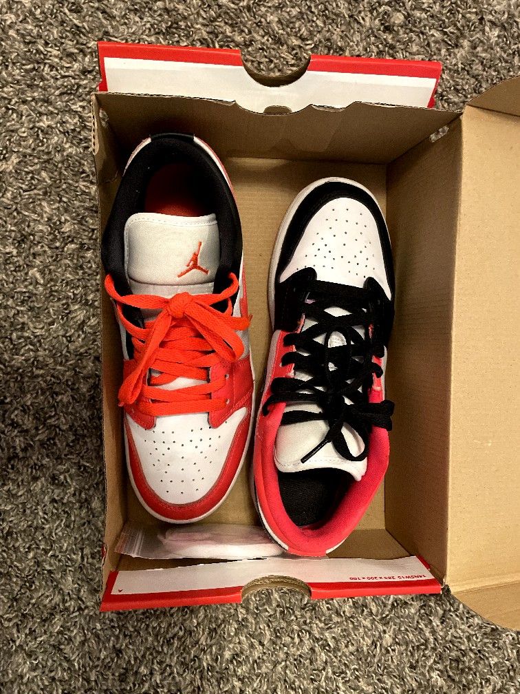 Low Nike Jordans.. Free Shipping