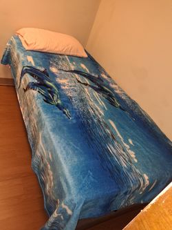 Tween beds for sale total of 3