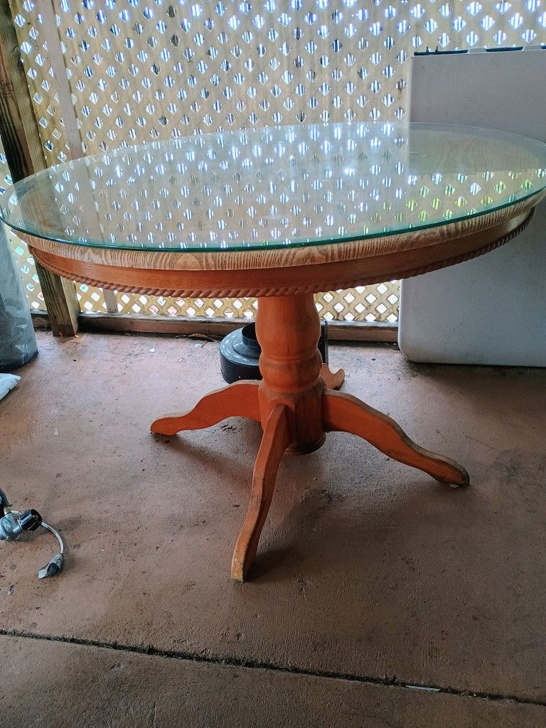 Round Table With Glass