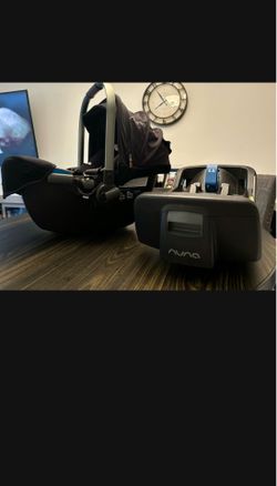 Nuna Pipa Car seat With Base