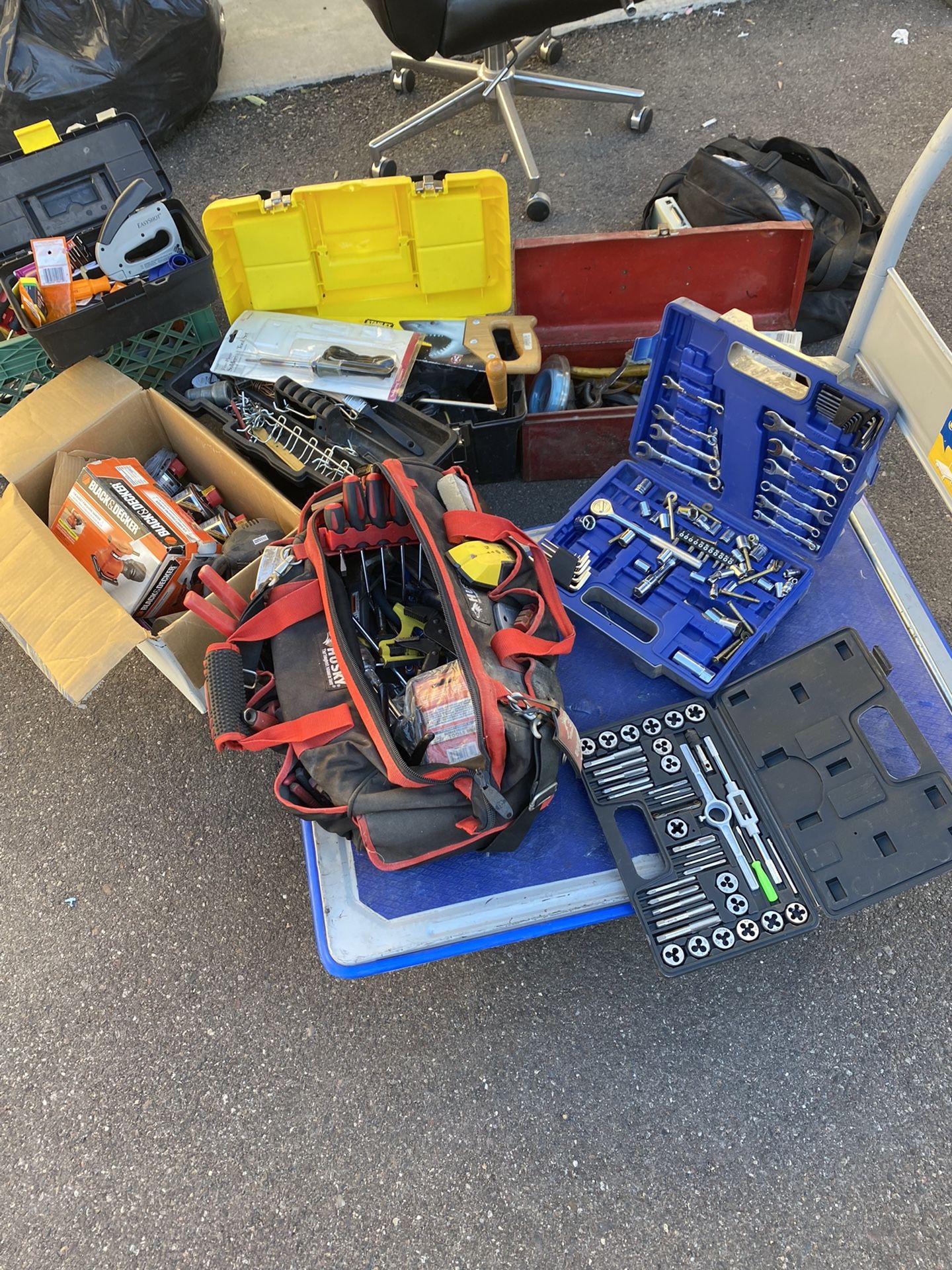 tool lot P/U horne n broadway