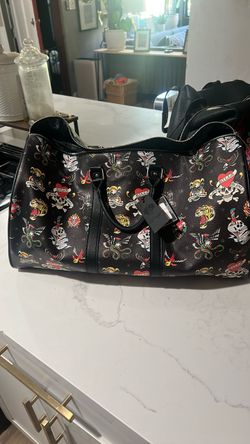 Brand new Ed hardy bag never used 80$