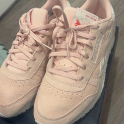 Pink suede Reeboks 