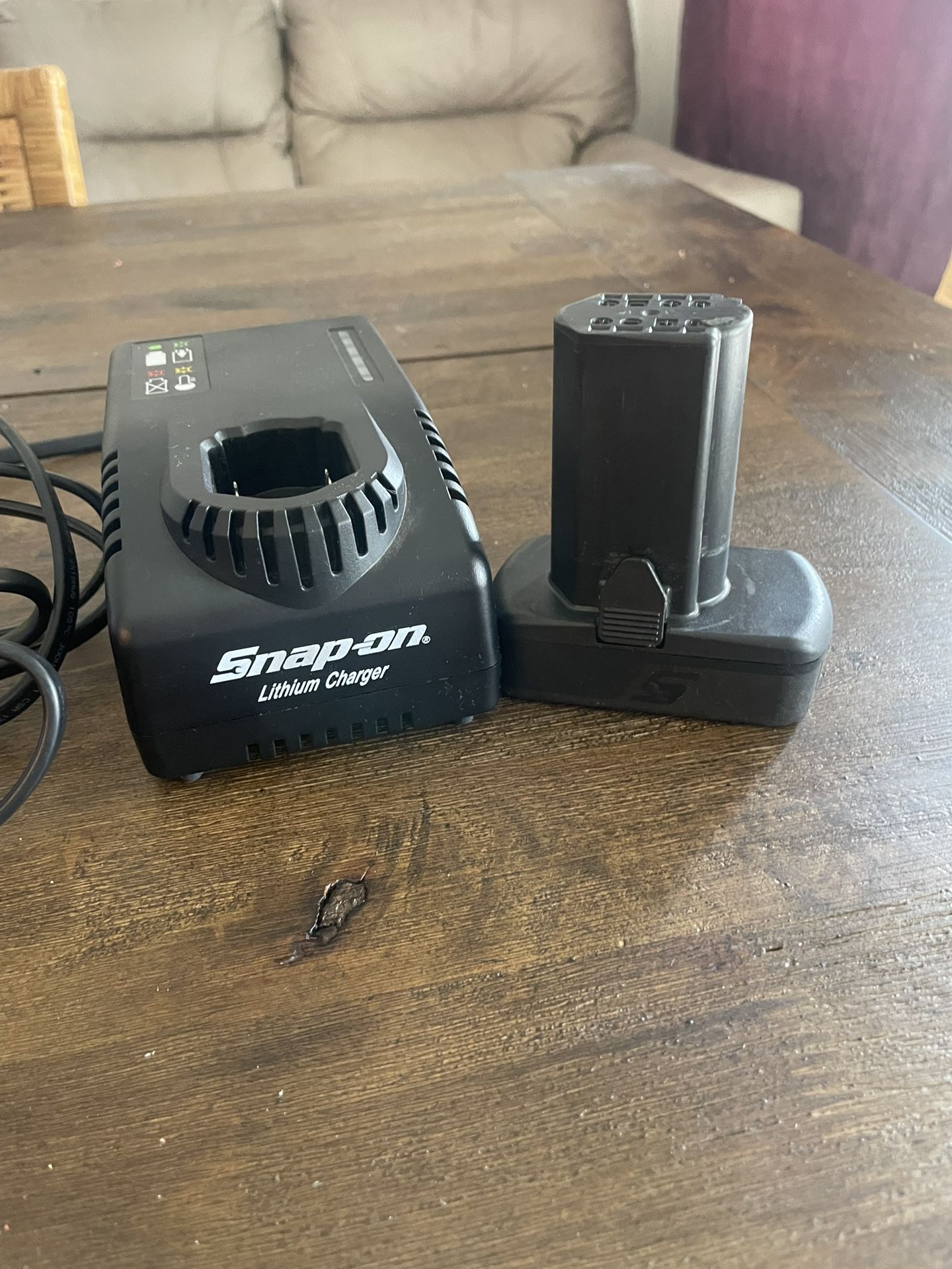 Snap On  Battery And Charger