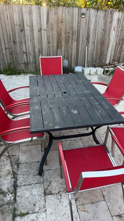 Outdoor table and chairs