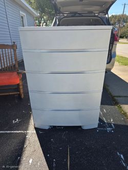 Platinum White 5-Drawer Solid Wood Dresser