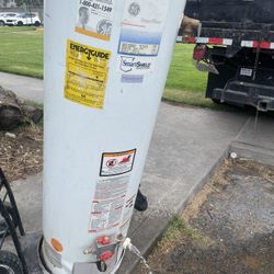 Water Heater.  30 Galones 