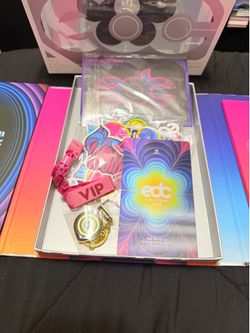 EDC VIP WRISTBAND