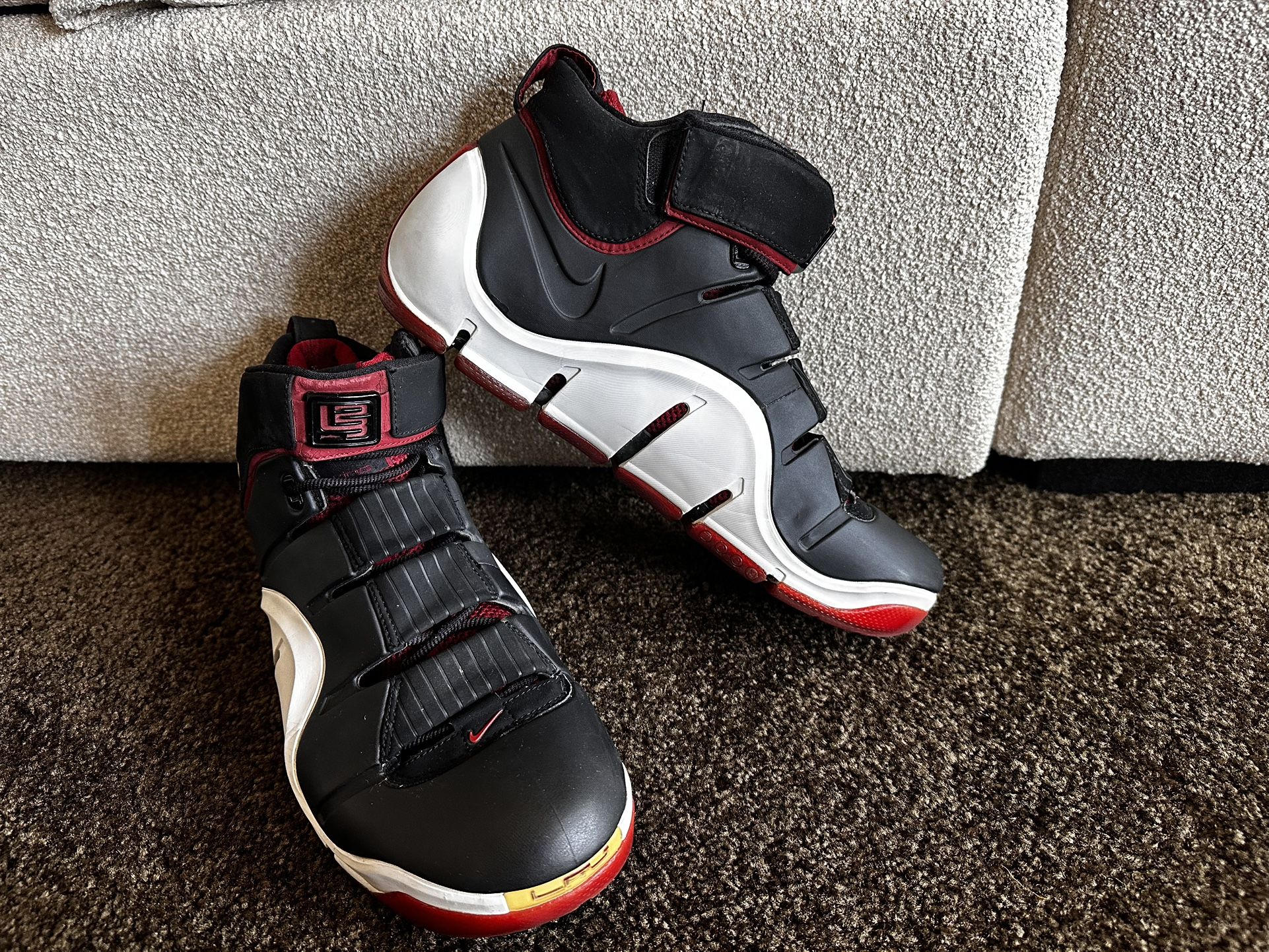 Nike Zoom Lebron 4 Black White Red 2006 Size 11.5 Used Rare Retro Authentic Black And Red