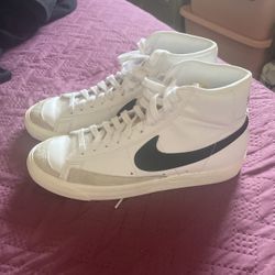 Nike Blazers Size 8