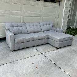 Light Grey Sectional w/ Chaise (Delivery Available)