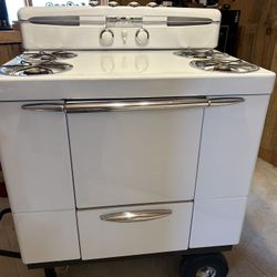 1949-51 Maytag Dutch Oven