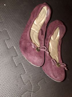 Plum colored ballet flat shoes size 8 1/2