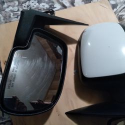 Stock 02 Chevy Avalanche Mirrors