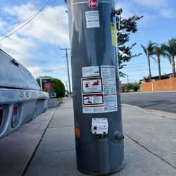 Rheem Performance 29-Gallon Natural Gas Water Heater – $135 (Cash, Firm)