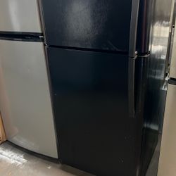 Kenmore Apartment Size Top Freezer 18 Cu Ft In Black 