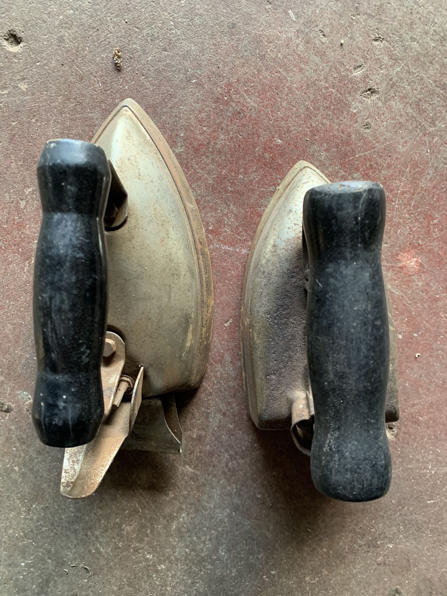 2 Vintage Metal Irons